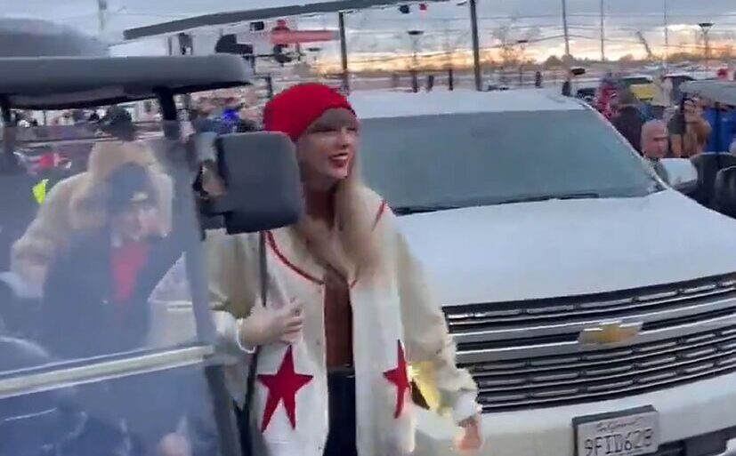 170587Taylor Swift arrives at Highmark Stadium as Travis Kelce, Chiefs take on Buffalo Bills64520897 Taylor Swift arrives at Highmark Stadium as Travis Kelce, Chiefs take on Buffalo Bills