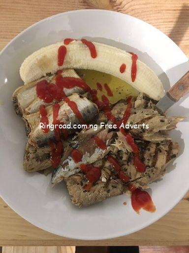 8 Signs Your Babe Eats Other People’s Food at Work