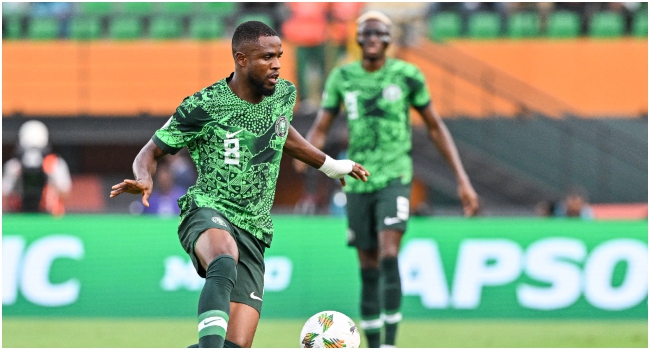 Nigeria's midfielder #8 Frank Onyeka controls the ball during the Africa Cup of Nations (CAN) 2024 quarter-final football match between Nigeria and Angola at the Felix Houphouet-Boigny Stadium in Abidjan on February 2, 2024.